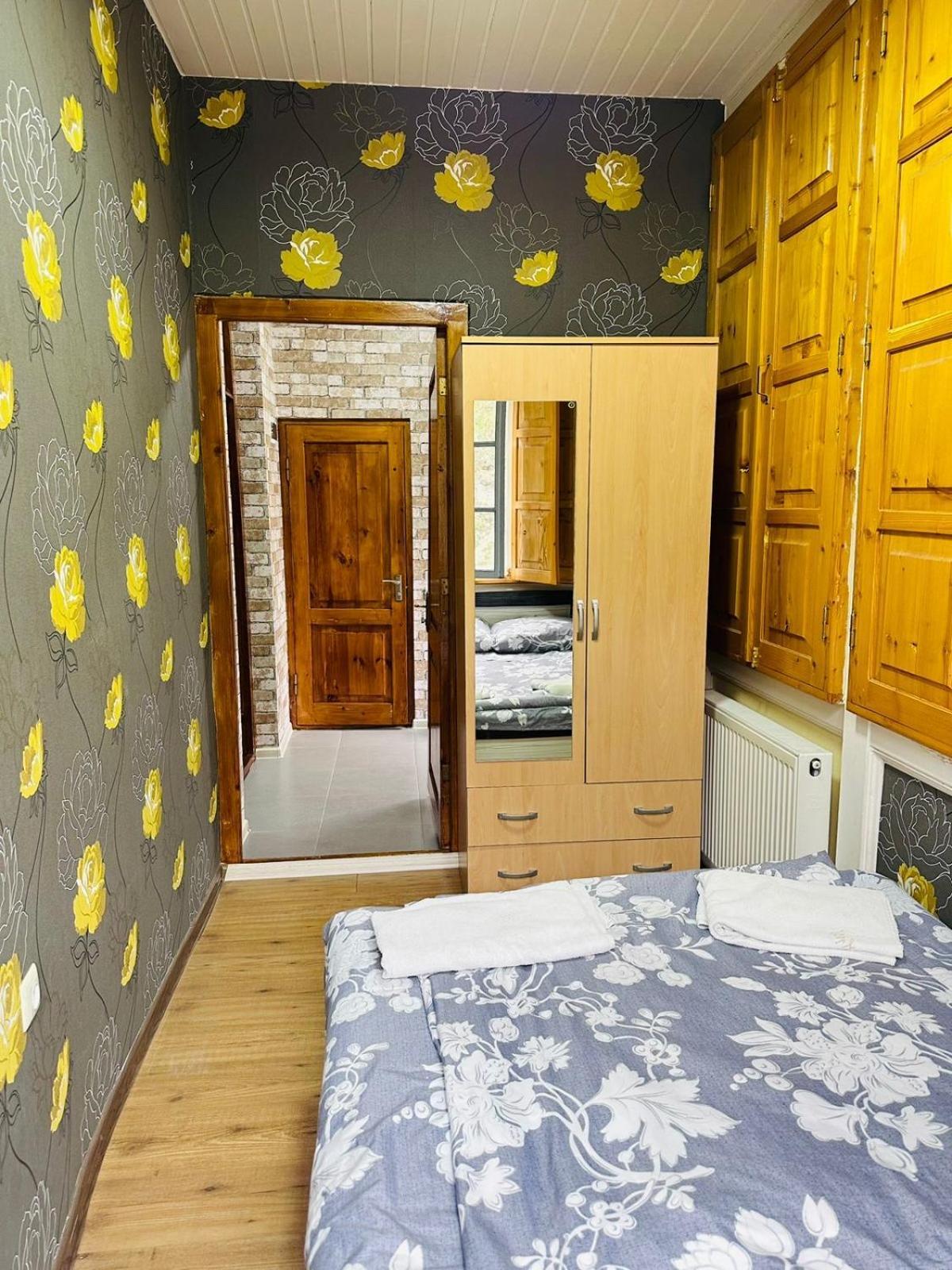 Nikas Apartment Tbilisi Exterior foto
